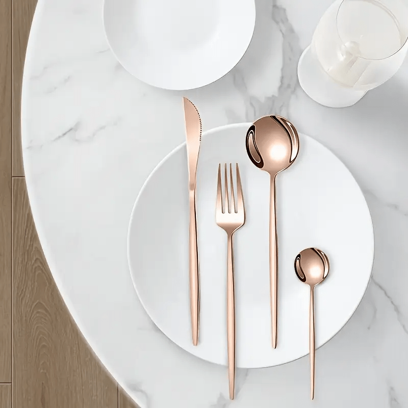 Conjunto de Talheres Dourados em Aço Inoxidável com 24 Peças