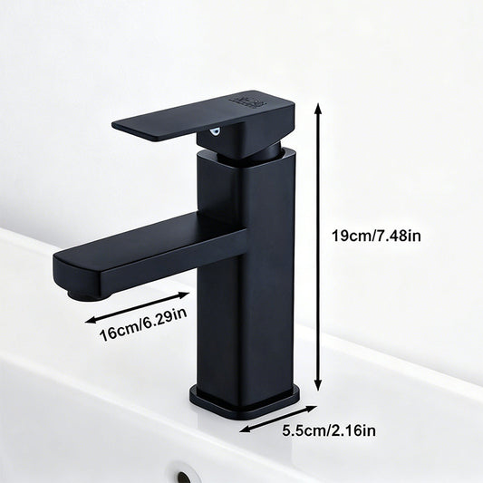 Torneira Cascata Preta com Água Quente e Fria