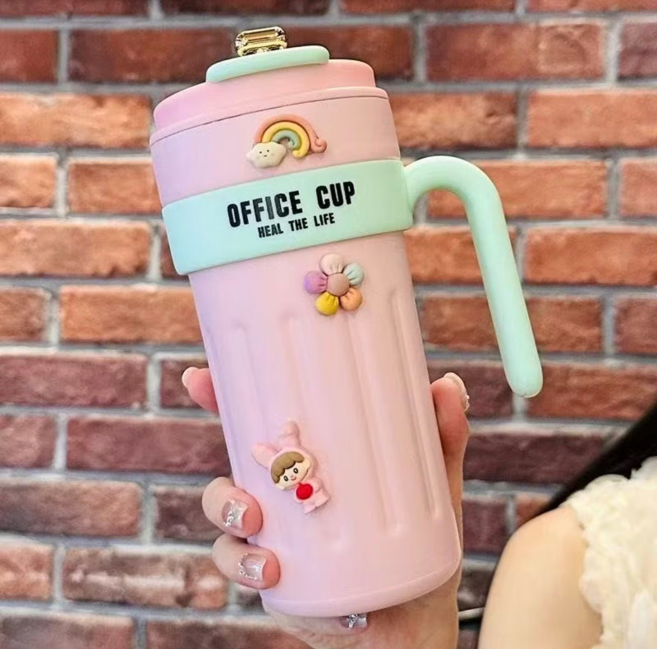 Caneca Térmica Inteligente com Design Moderno