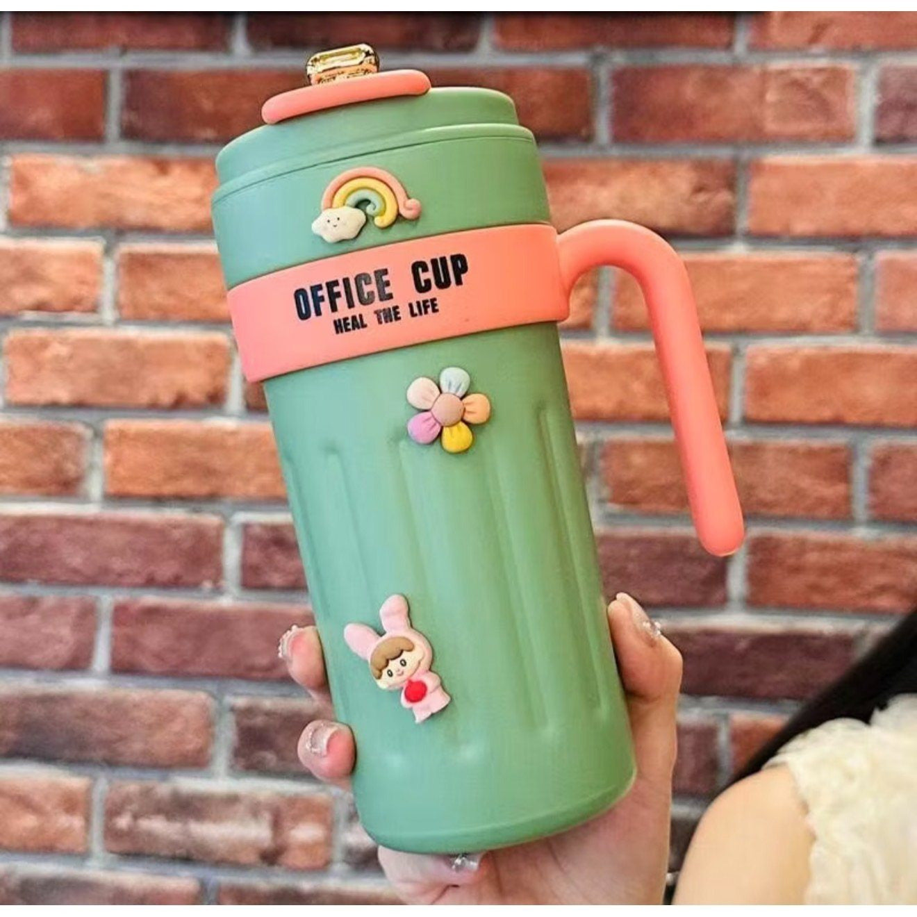 Caneca Térmica Inteligente com Design Moderno