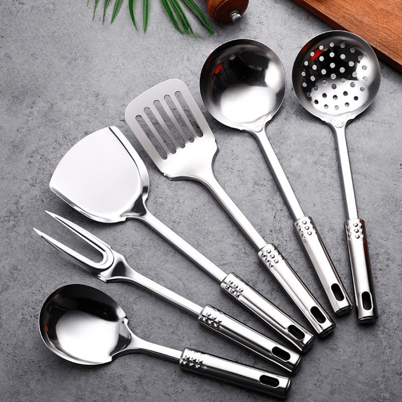 Jogo de Panelas Antiaderentes em Inox com Utensílios