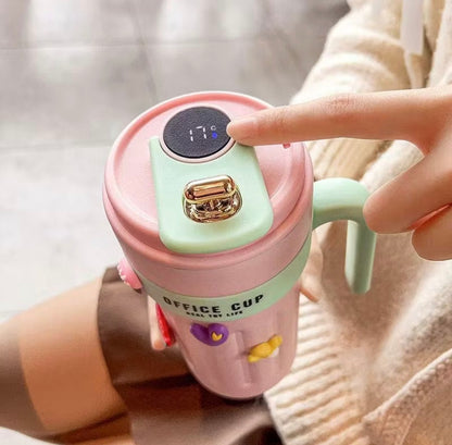 Caneca Térmica Inteligente com Design Moderno