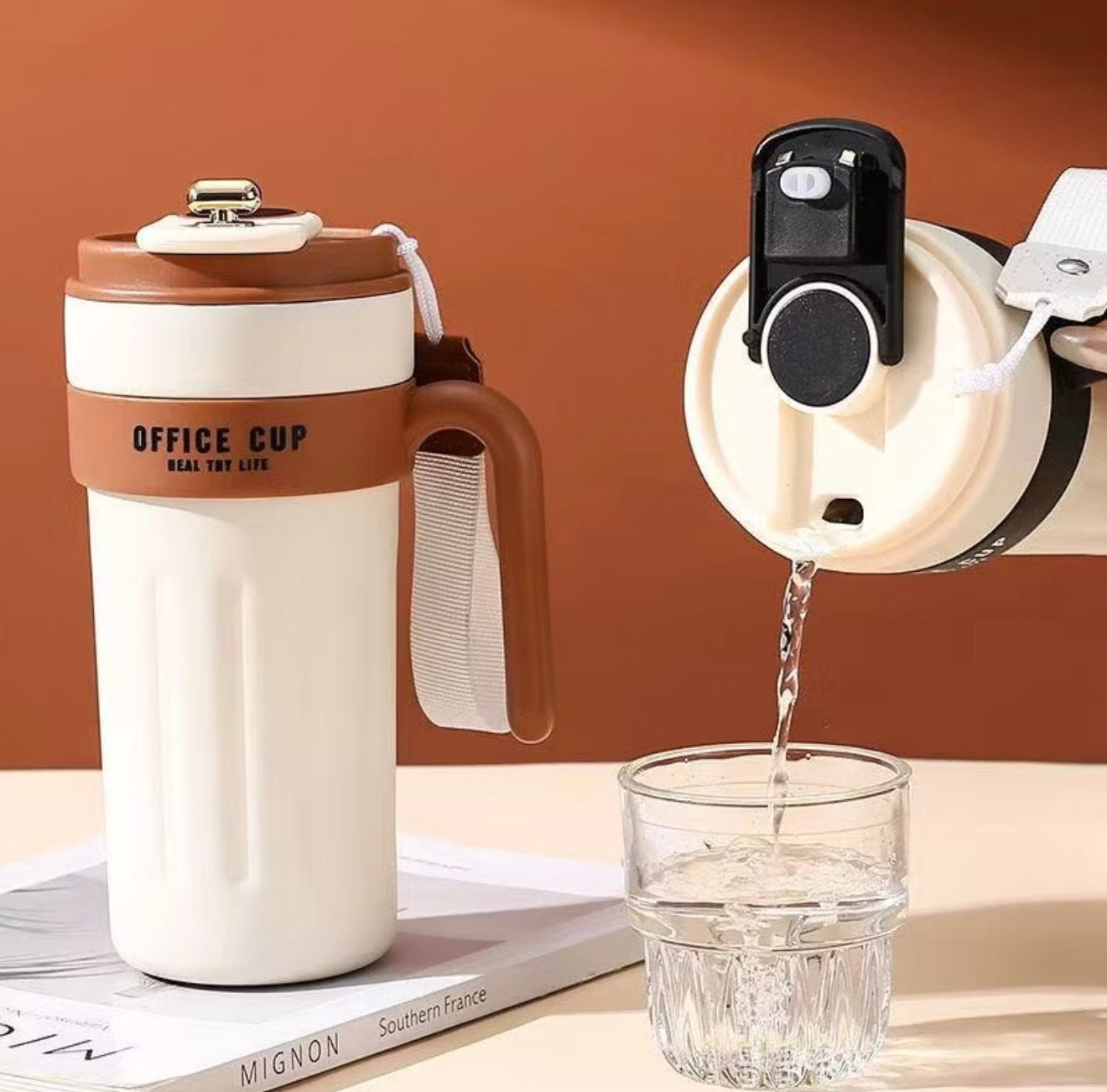 Caneca Térmica Inteligente com Design Moderno