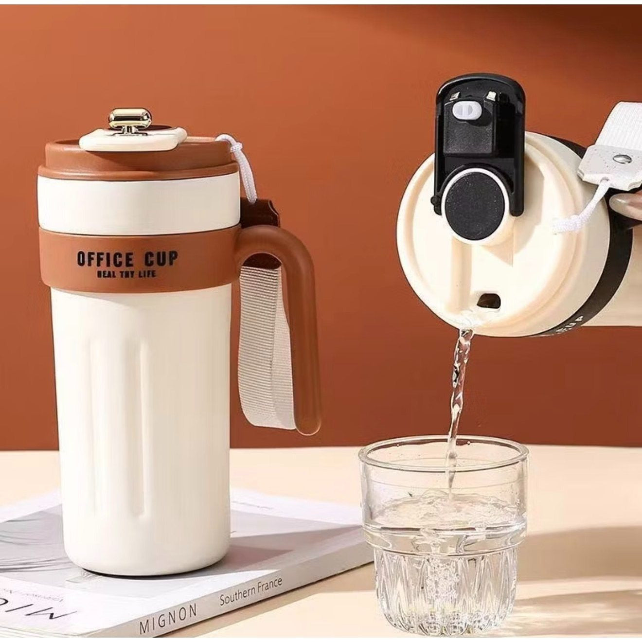 Caneca Térmica Inteligente com Design Moderno